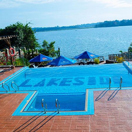 אנטבה The Lakeside מראה חיצוני תמונה