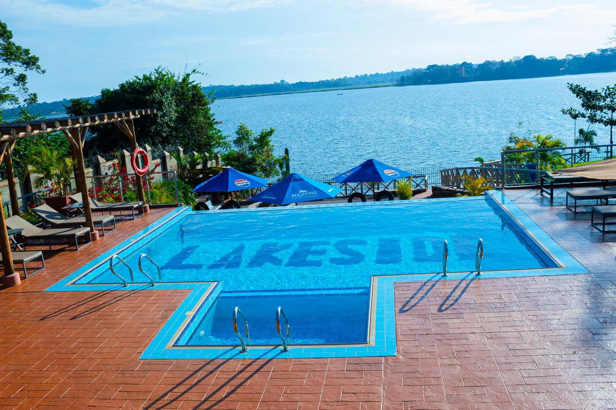 אנטבה The Lakeside מראה חיצוני תמונה